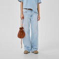 Afbeelding laden in Galerijviewer, 05 THE LOUIS 139 HIGH WIDE | LIGHT BLUE WASH