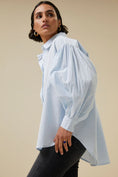 Afbeelding laden in Galerijviewer, Sarah Chambray Blouse