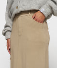 Afbeelding laden in Galerijviewer, straight skirt pockets