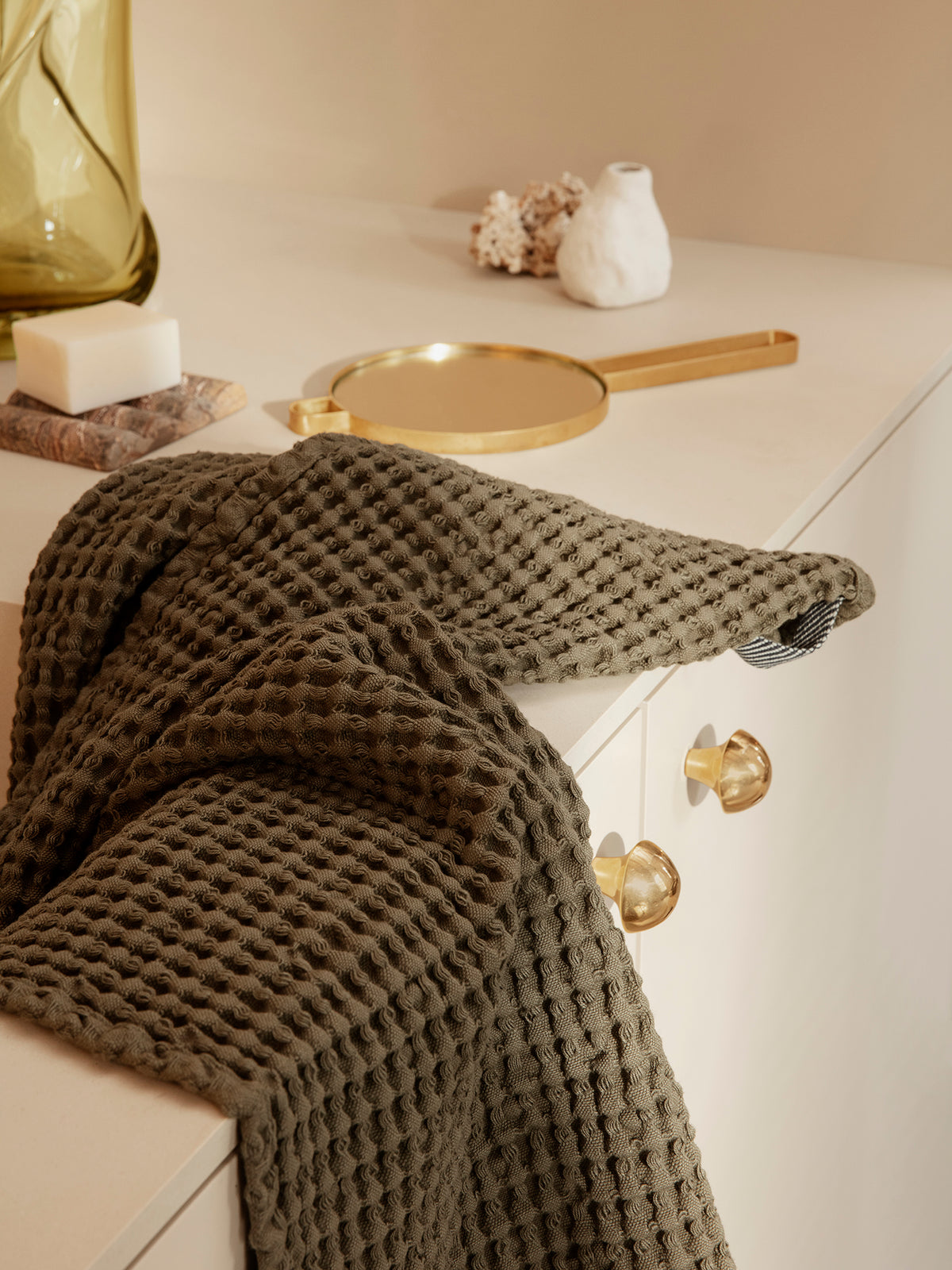 Handdoek Organic olive sfeerbeeld