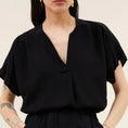 Afbeelding laden in Galerijviewer, moon viscose blouse
