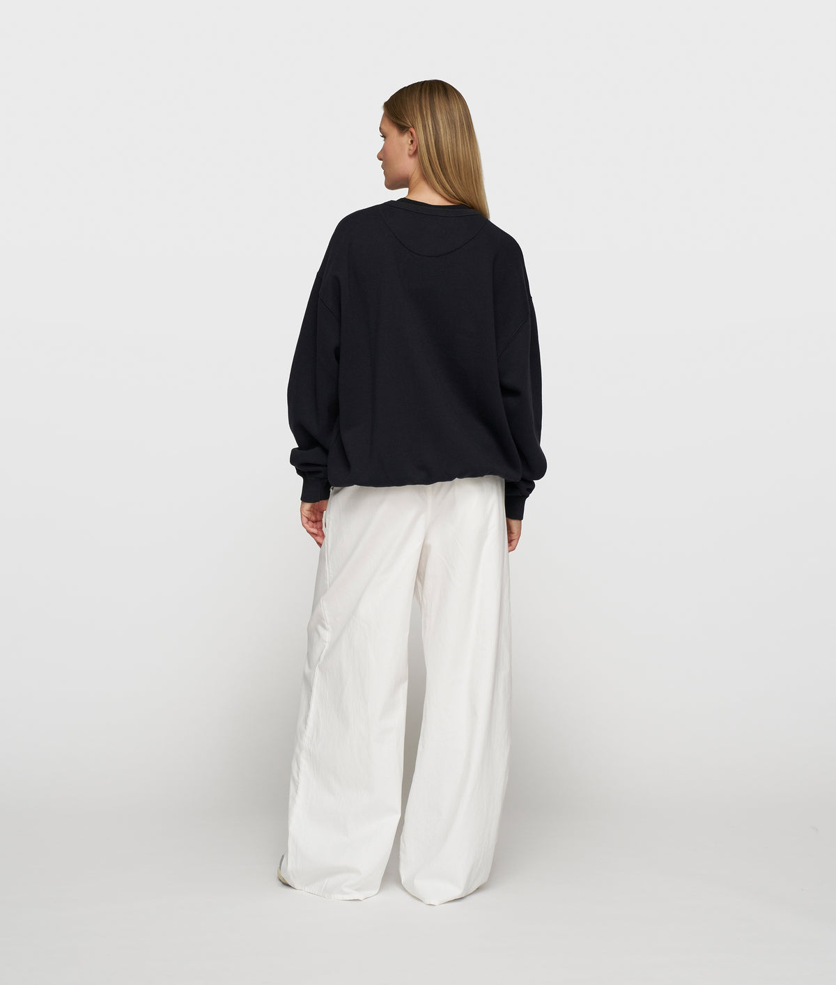 STATEMENT SWEATER