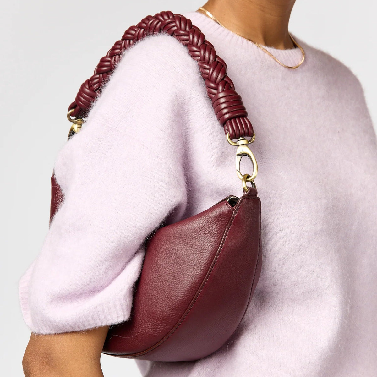 Leo twisted Handle Bag