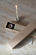 Load image into Gallery viewer, mini mindful moment + 7 zwarte kaarsjes