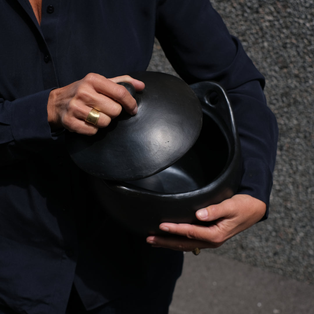 Black Pottery Pan Met Deksel | CH45.3