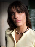 Afbeelding laden in Galerijviewer, Ketting met gemstone en kokos