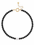 Afbeelding laden in Galerijviewer, Ketting met gemstone en zoetwaterparel