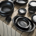 Afbeelding laden in Galerijviewer, Black Pottery Steelpan Met Handgreep | CH165.2