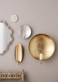 Load image into Gallery viewer, Wall light round XL golden