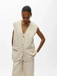 Load image into Gallery viewer, OBJBELLA BOXY S/L WAISTCOAT E VIP 26