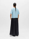 Afbeelding laden in Galerijviewer, OBJSAGGIA RE SS V-NECK KNIT CARDIGAN DIV