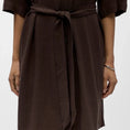Afbeelding laden in Galerijviewer, OBJSANNE 2/4 LO SHIRT DRESS NOOS