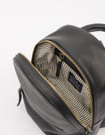 Afbeelding laden in Galerijviewer, Ivy Mini Backpack Black Soft Grain Leather