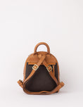 Afbeelding laden in Galerijviewer, Ivy Mini Backpack Wild Oak Soft Grain Leather