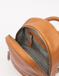 Afbeelding laden in Galerijviewer, Ivy Mini Backpack Wild Oak Soft Grain Leather