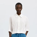 Afbeelding laden in Galerijviewer, SLFCLEO REGULAR 3/4 CROPPED SHIRT B