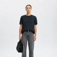 Afbeelding laden in Galerijviewer, SLFESSENTIAL SS BOXY TEE NOOS