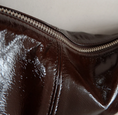 Afbeelding laden in Galerijviewer, Banana Bag XL PATENT | Nona Handbags