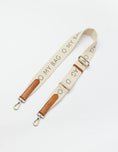 Afbeelding laden in Galerijviewer, Canvas logo strap white & cognac Classic leather