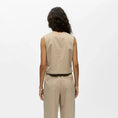 Afbeelding laden in Galerijviewer, OBJLISA RE SHORT WAISTCOAT AOP E REP