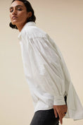 Afbeelding laden in Galerijviewer, Sarah Chambray Blouse