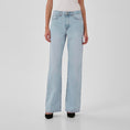 Load image into Gallery viewer, 05 THE LOUIS 139 HIGH WIDE | LIGHT BLUE RETRO WASH