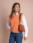 Afbeelding laden in Galerijviewer, Cavas logo strap black & cognac classic leather