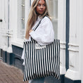 Afbeelding laden in Galerijviewer, The stripe bag black