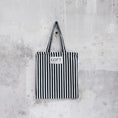 Afbeelding laden in Galerijviewer, loft striped cotton bag