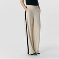 Afbeelding laden in Galerijviewer, OBJLISA WIDE PANT AOP NOOS
