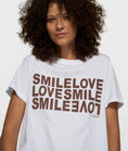 Afbeelding laden in Galerijviewer, petit smile love tee