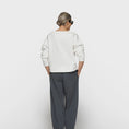 Afbeelding laden in Galerijviewer, petite statement sweater