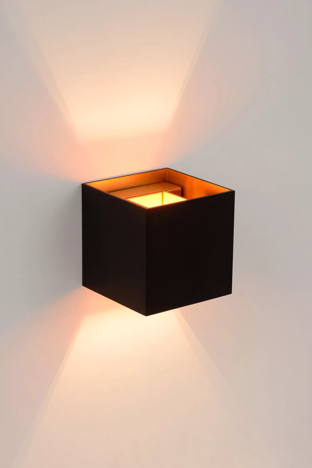 Wandlamp Xio