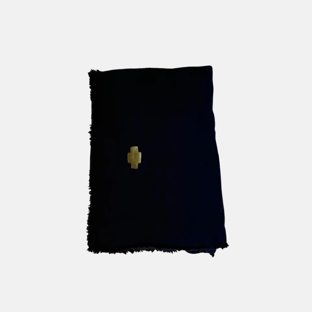 Cozy Cover Zwart Cross Goud