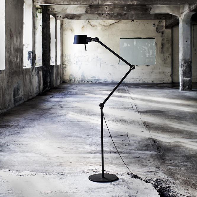 Showmodel Tonone BOLT 2-arm vloerlamp Black