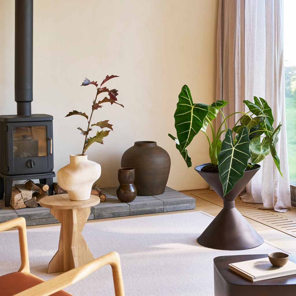 Vaas Noan in het centrum bruin