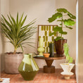 Afbeelding laden in Galerijviewer, Vaas Thandi
