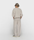 Afbeelding laden in Galerijviewer, v-neck balloon sweater
