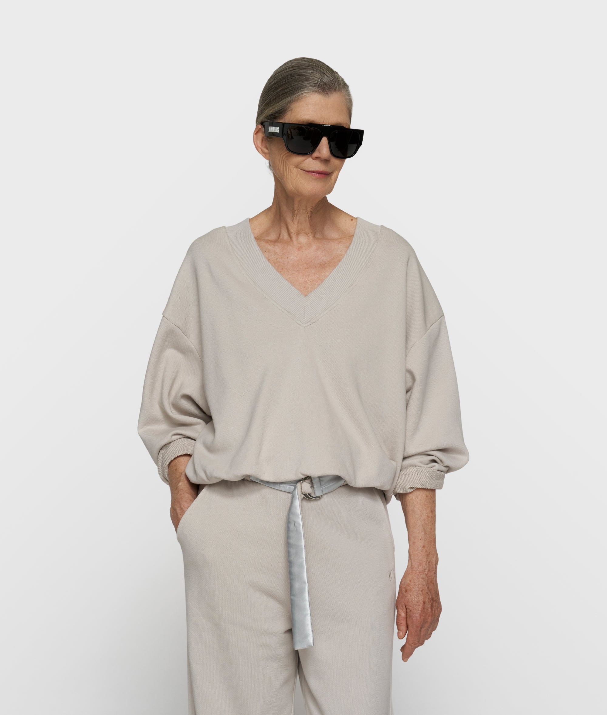 v-neck balloon sweater