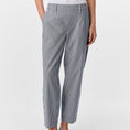 Afbeelding laden in Galerijviewer, OBJLISA SLIM PANT AOP NOOS
