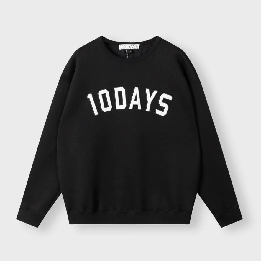 STATEMENT SWEATER