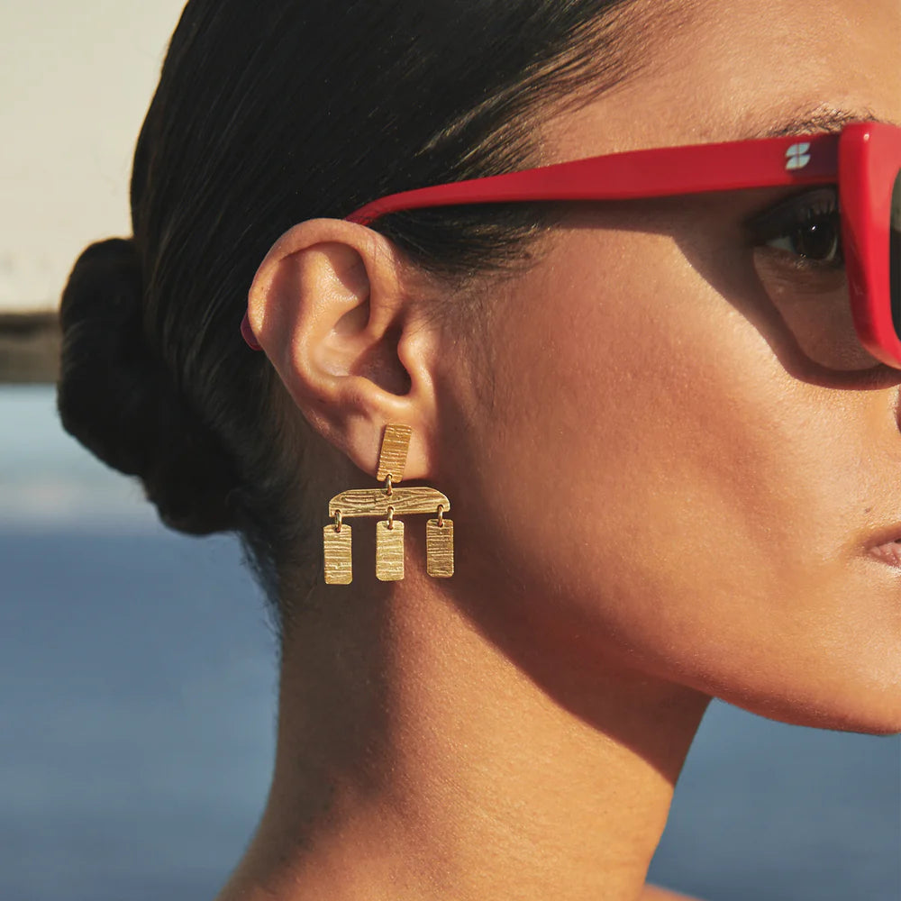 puck single earring