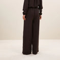 Afbeelding laden in Galerijviewer, uma satin stripe pants
