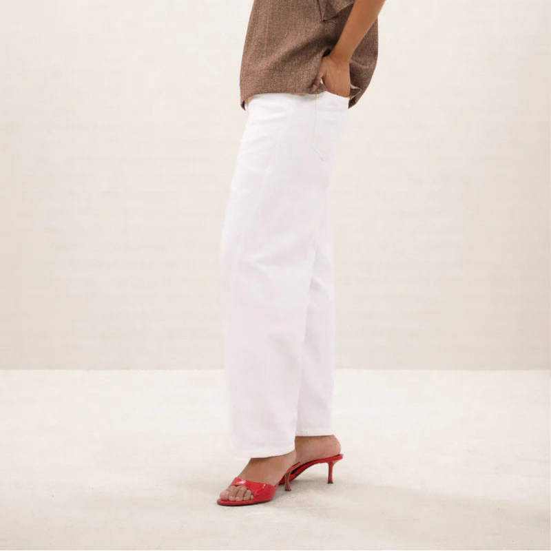 begum white jeans