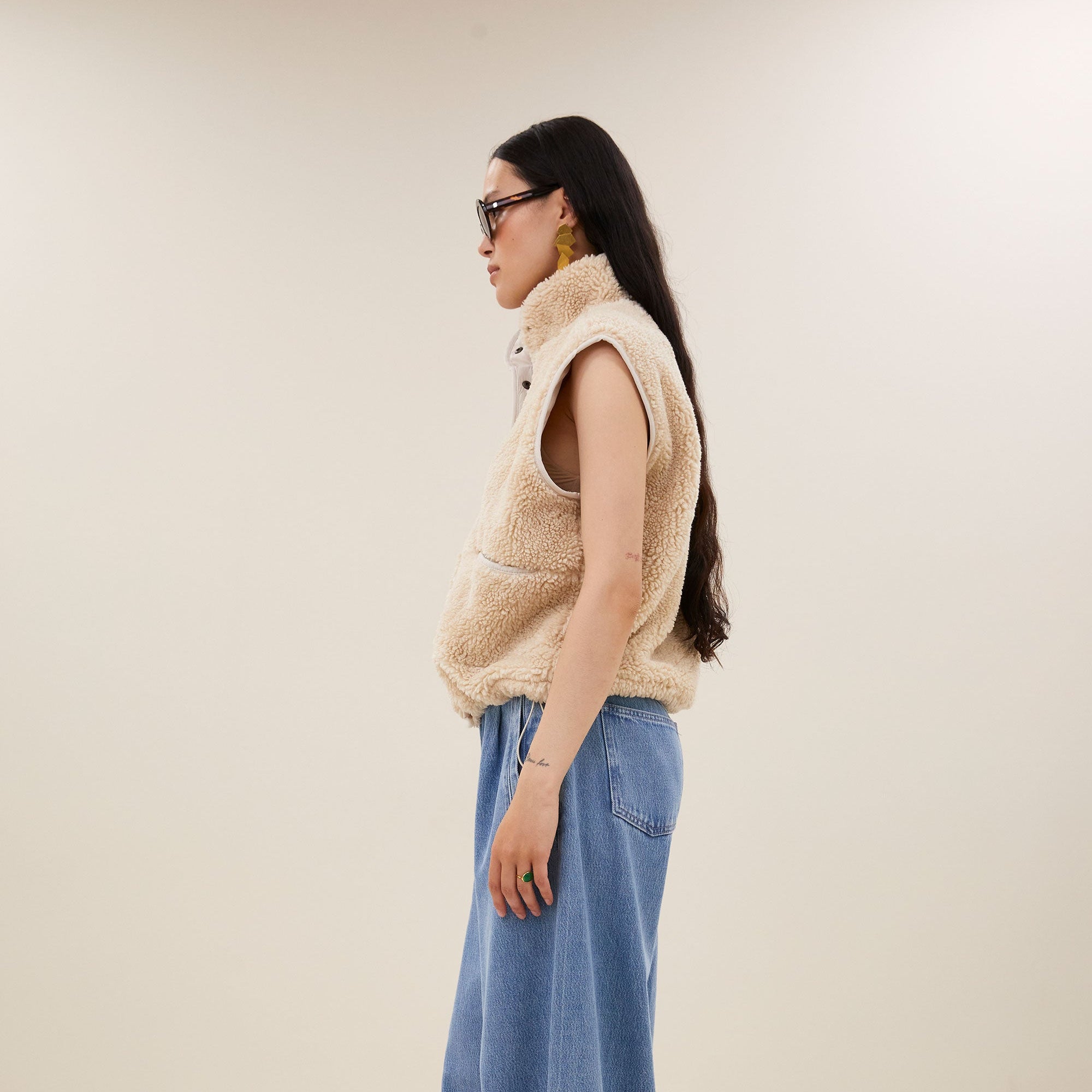 steve sleeveless jacket