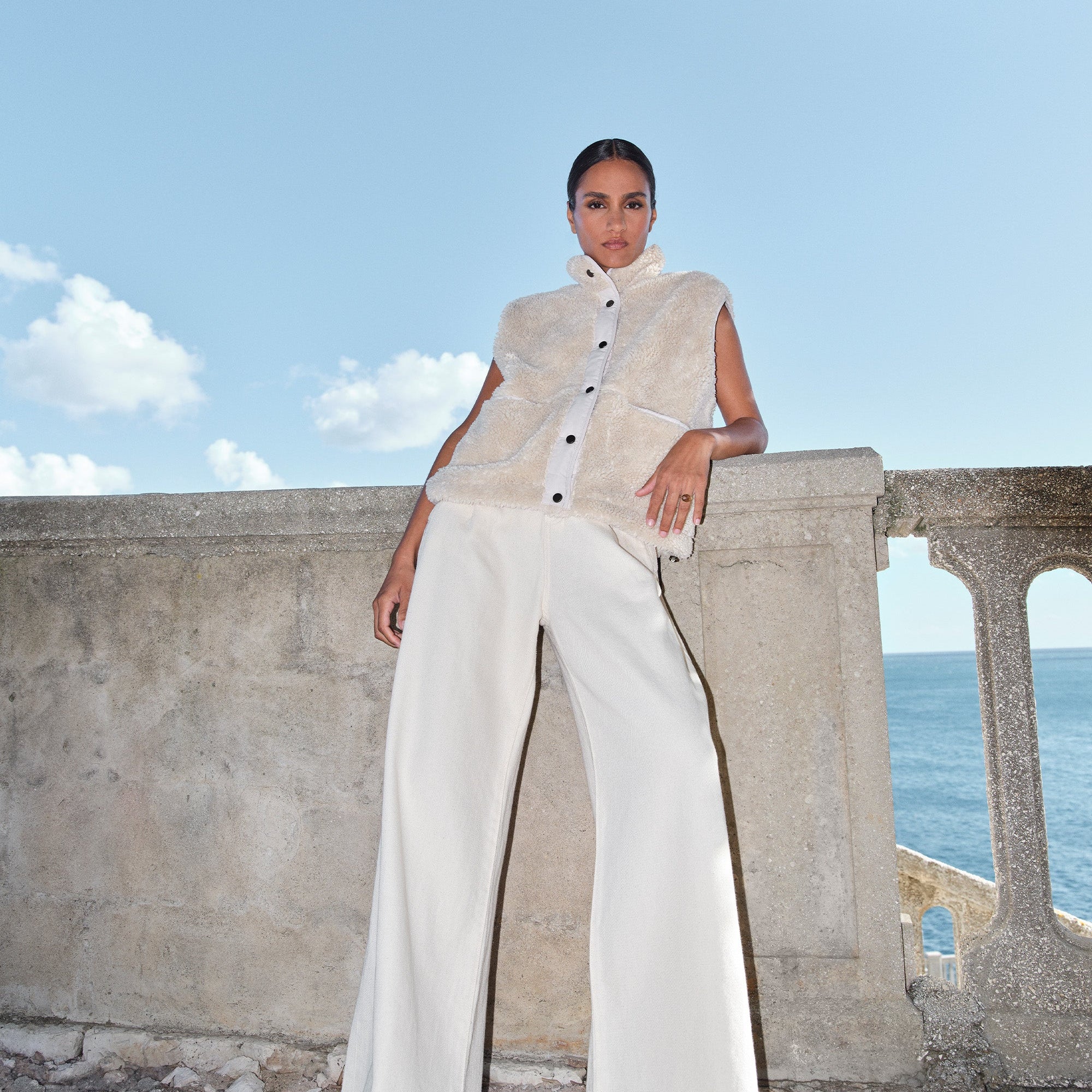 steve sleeveless jacket