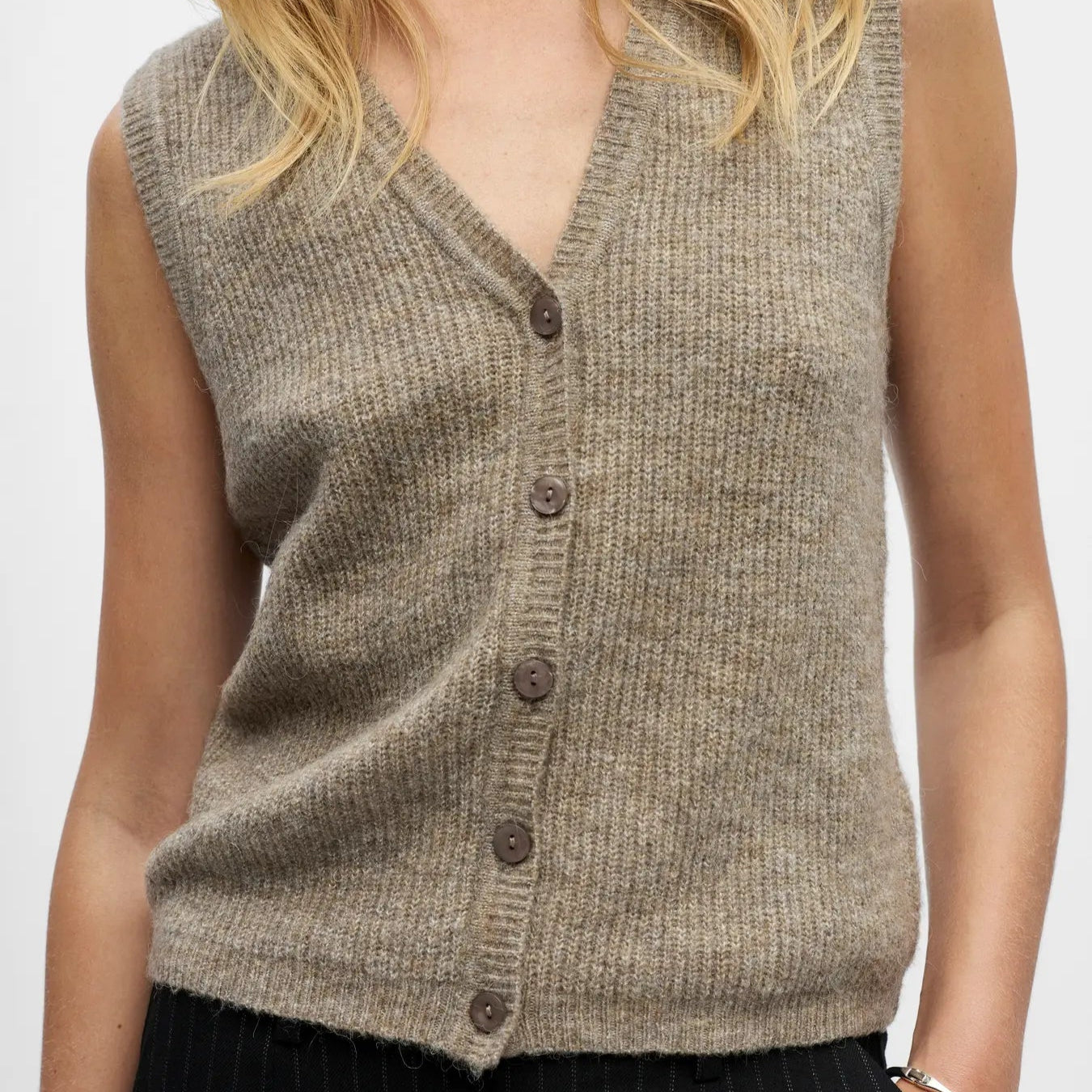 OBJDIANA RE V-NECK KNIT VEST NOOS