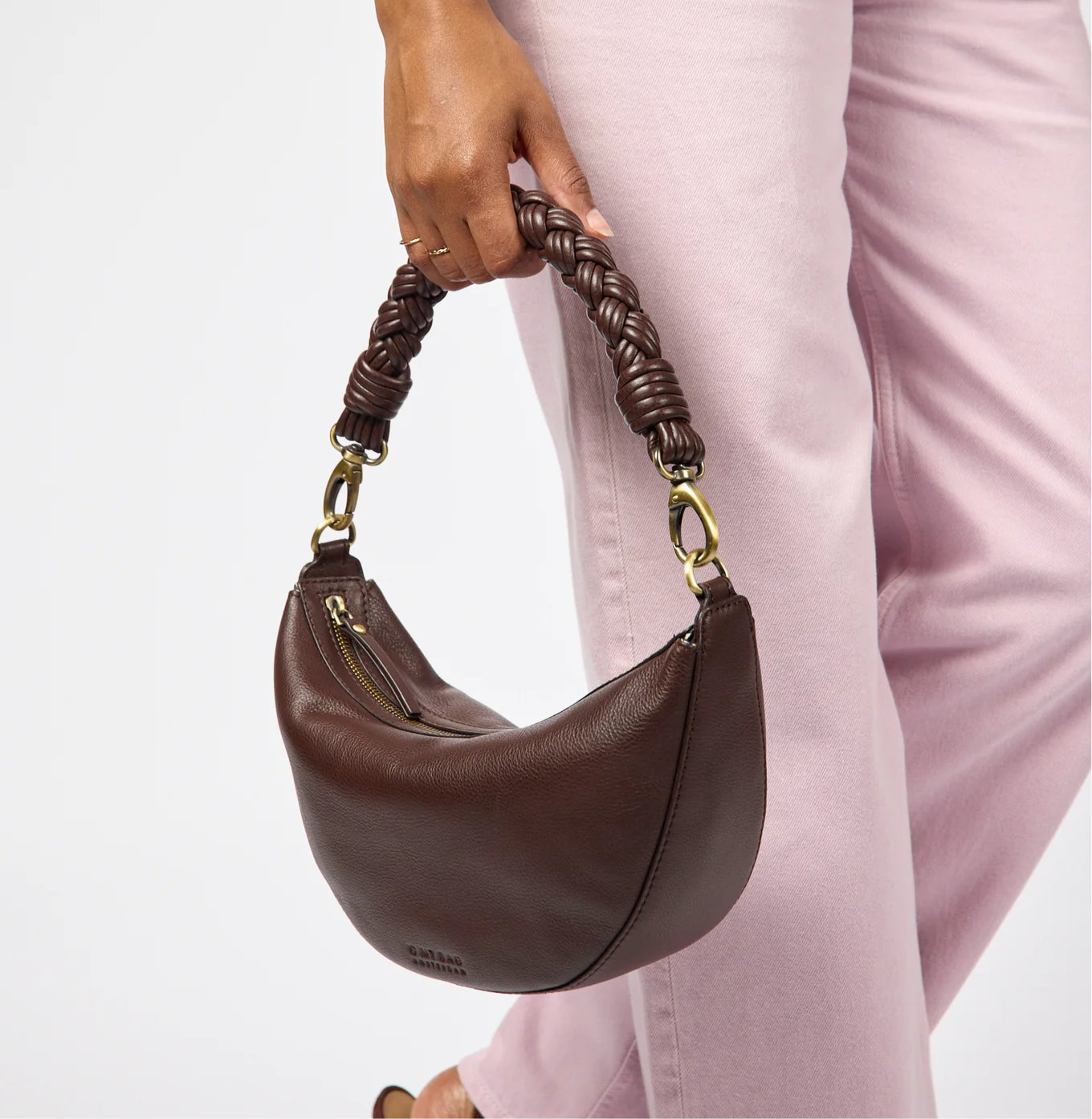 Leo twisted Handle Bag