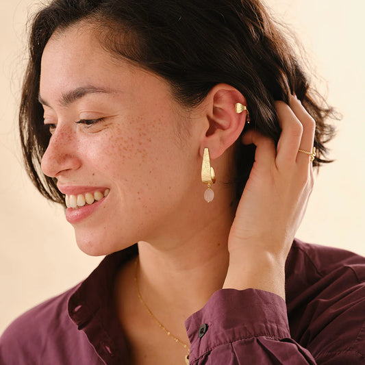 Wave Gemstone Ear Cuff Garnet GP