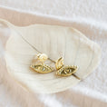 Afbeelding laden in Galerijviewer, Paradise eyes earrings Gold
